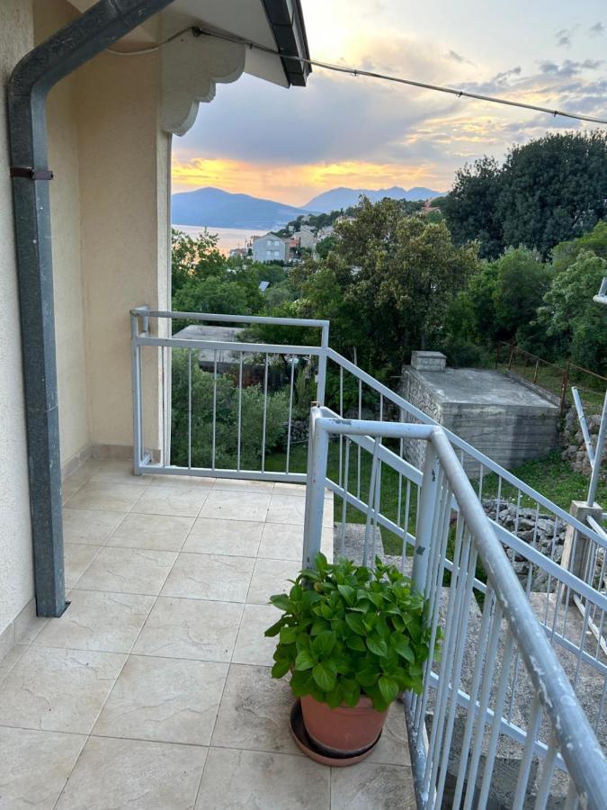 Lazarus Bigova Apartments Tivat Ngoại thất bức ảnh