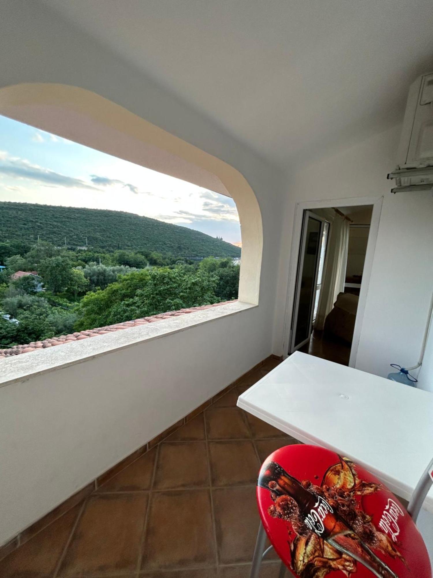 Lazarus Bigova Apartments Tivat Ngoại thất bức ảnh
