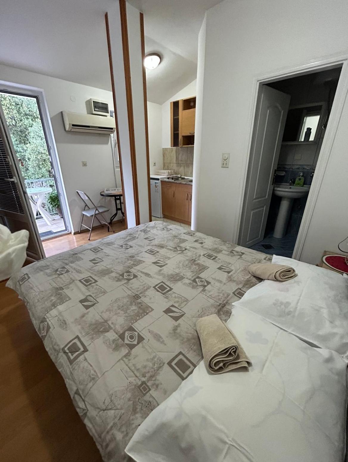Lazarus Bigova Apartments Tivat Ngoại thất bức ảnh